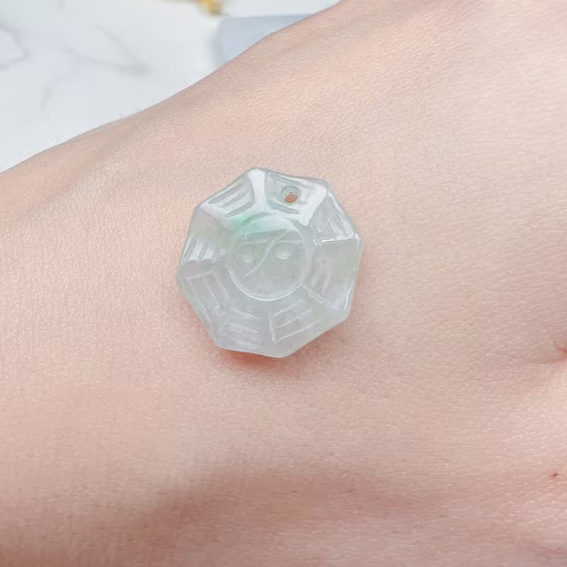 【擋煞‧避邪】冰種飄陽綠翡翠八卦項鍊 | 天然緬甸玉A貨翡翠