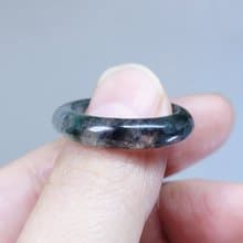 【親翠】天然翡翠 冰炸烏雞綠潮黑手指鐲16號戒圈A款 畢業禮物