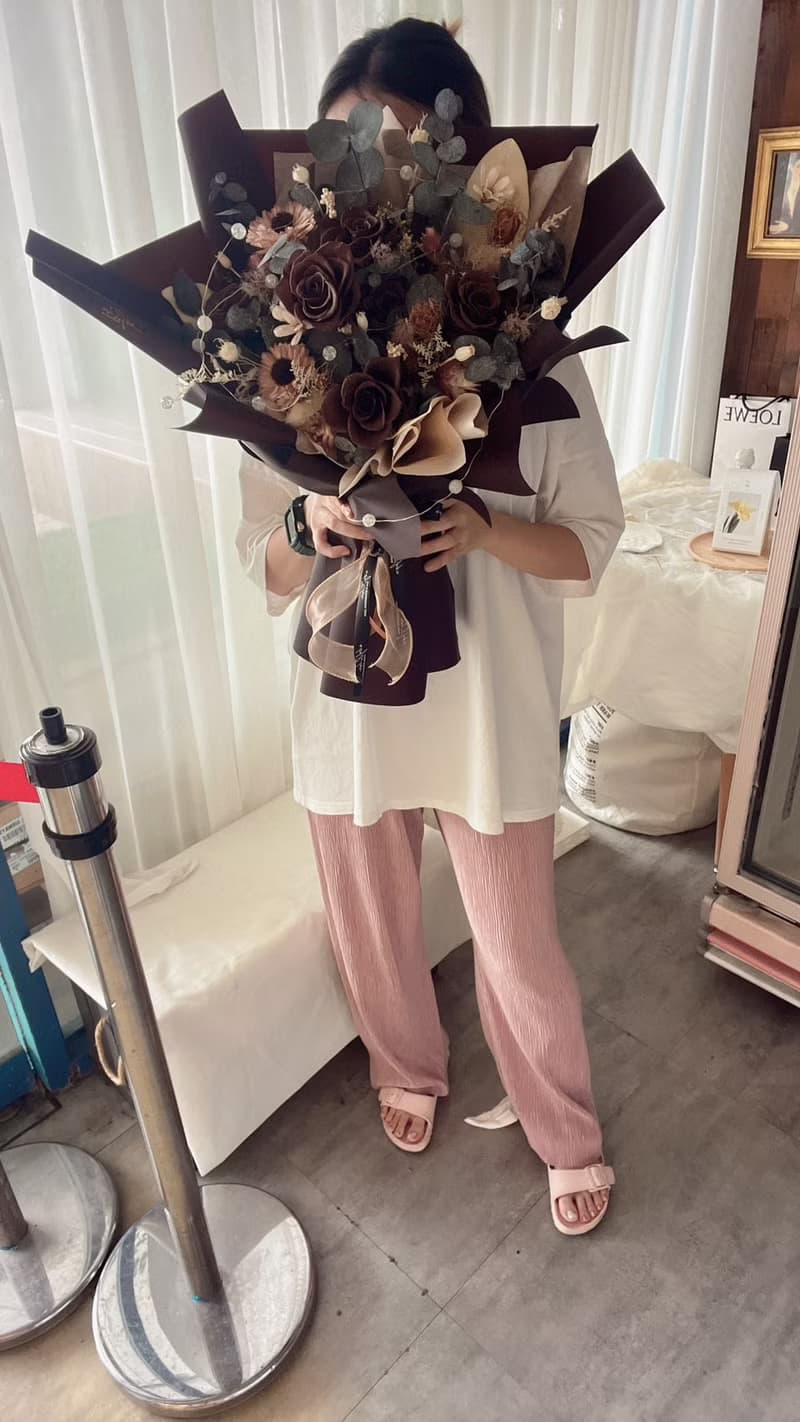 wbfxhm/ 美拉德花束 煙燻巧克力不凋玫瑰花束