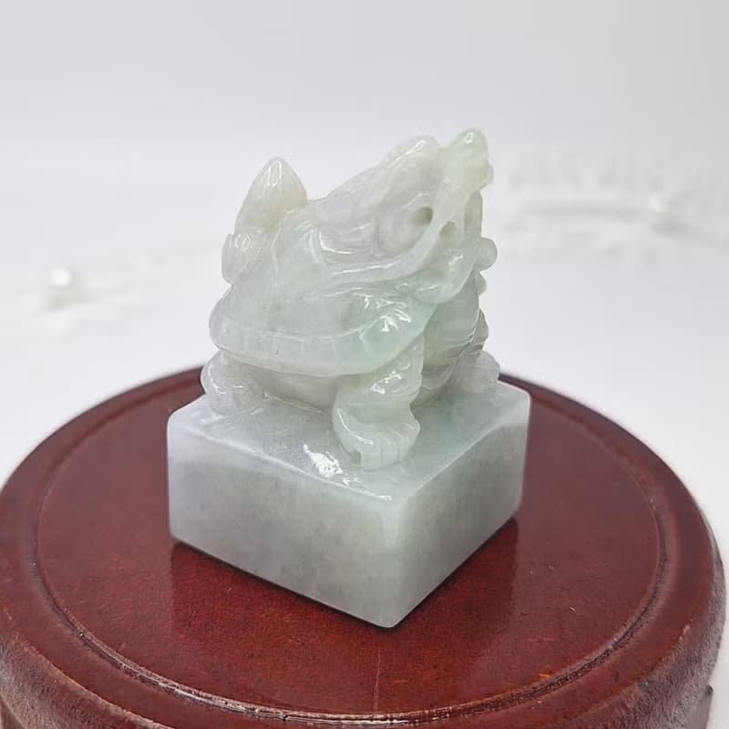 溫潤粉紫三彩手工雕刻龍龜印章 | 天然緬甸玉A貨翡翠