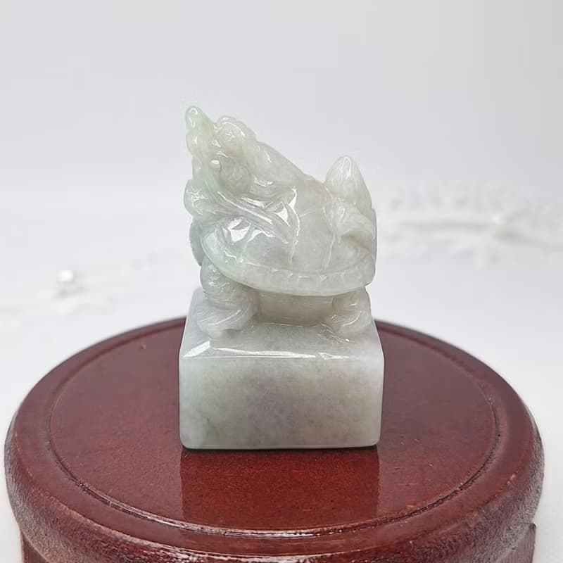 溫潤粉紫三彩手工雕刻龍龜印章 | 天然緬甸玉A貨翡翠