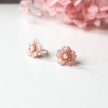 【粉櫻耳環】櫻花耳環  貼耳 手工  耳環/耳夾