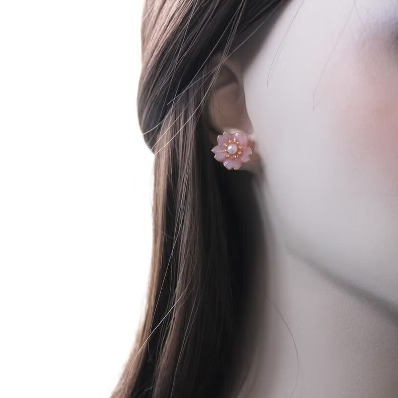 【粉櫻耳環】櫻花耳環  貼耳 手工  耳環/耳夾