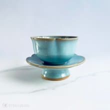汝窯花弧盞托