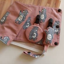 【11/14後出貨】熊熊 彌月禮物 揹帶口水巾 奶嘴夾 平安符袋 安