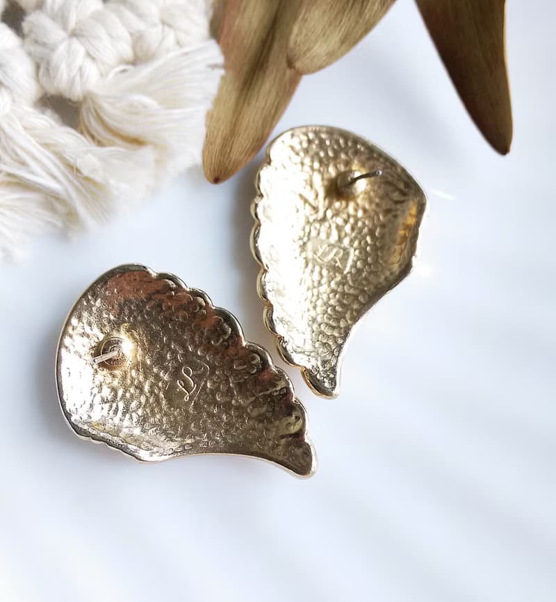 Vintage Jewelry 西洋古董飾品  LR 金色調 對稱 翅膀 針式耳環