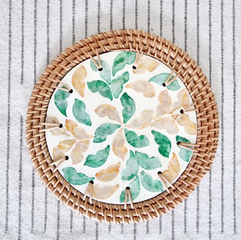 Rattan mat decorated with resin (thick rattan)