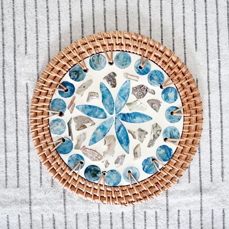 Rattan mat decorated with resin (thick rattan)