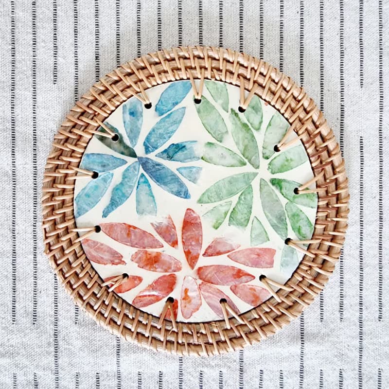 Rattan mat decorated with resin (thick rattan)