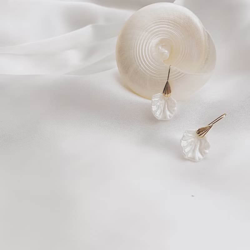 人魚公主。貝殼仿珍珠垂墜耳環
