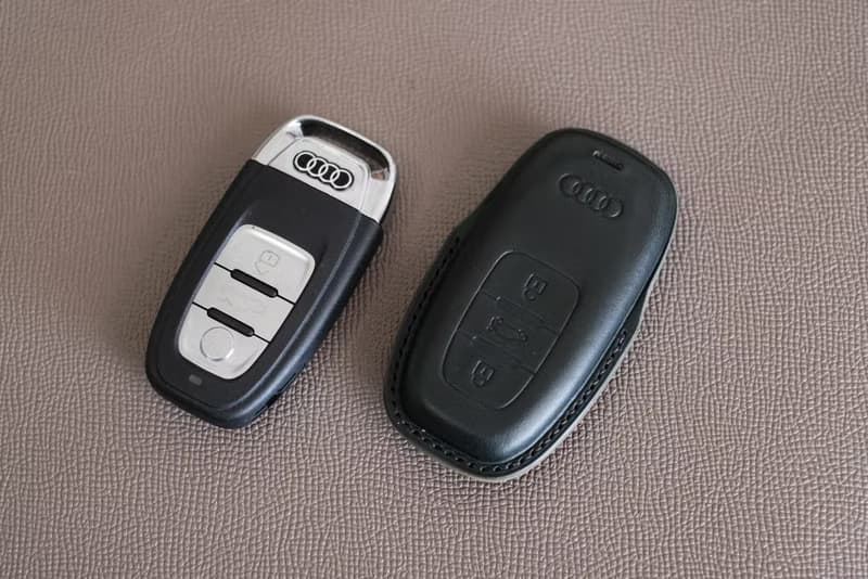【寓吉】audi  A3 A4 A5 A6 A7 A8 奧迪 鑰匙皮套 平頭款 馬韁革