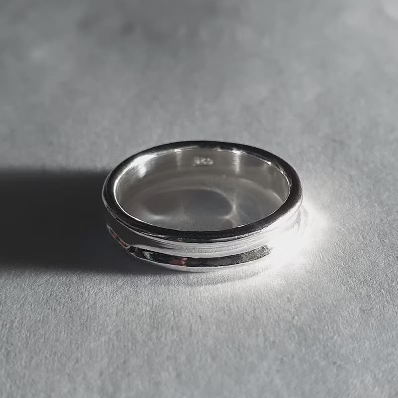 (925 Sterling Silver) Melted Curve Ring