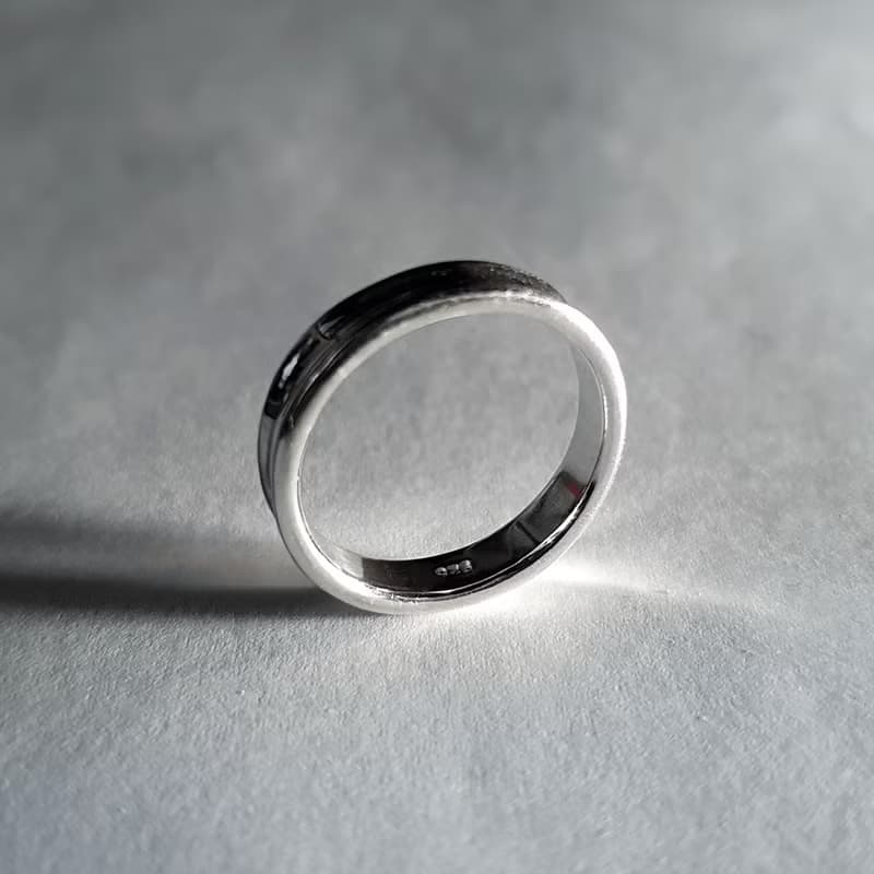(925 Sterling Silver) Melted Curve Ring