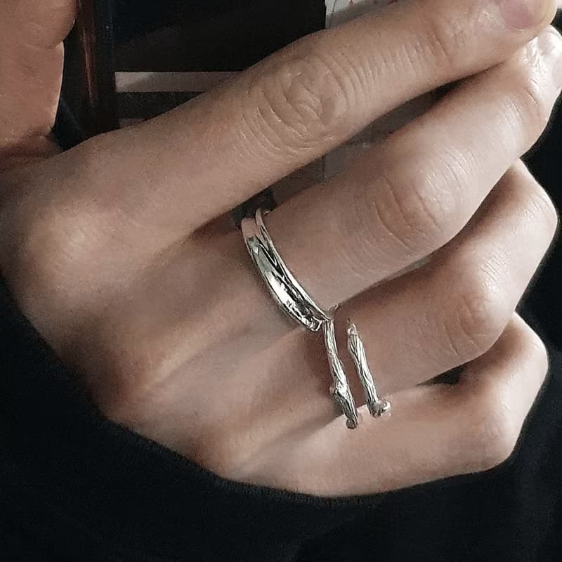 (925 Sterling Silver) Melted Curve Ring