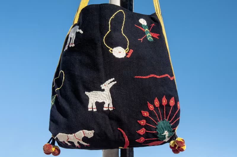 手縫純棉布側背包 刺繡斜背包 手工刺繡肩背包 手繡包-彩虹動物