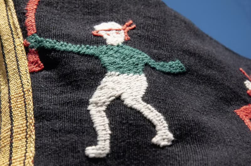 手縫純棉布側背包 刺繡斜背包 手工刺繡肩背包 手繡包-彩虹動物