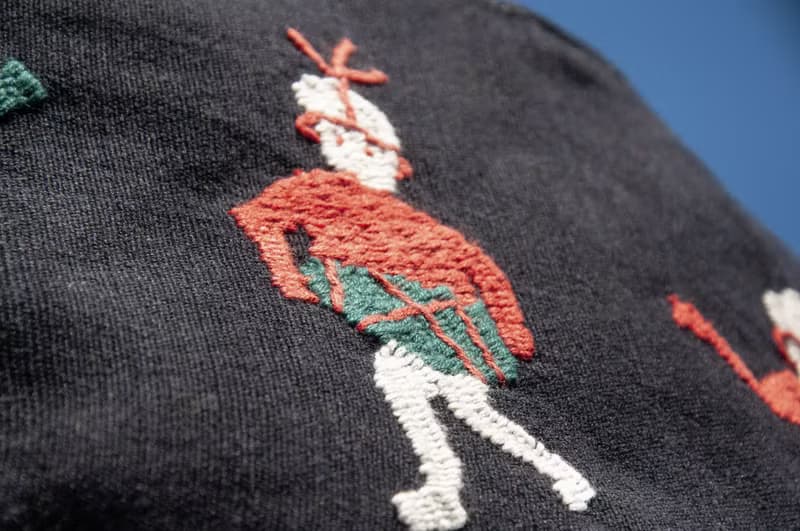 手縫純棉布側背包 刺繡斜背包 手工刺繡肩背包 手繡包-彩虹動物