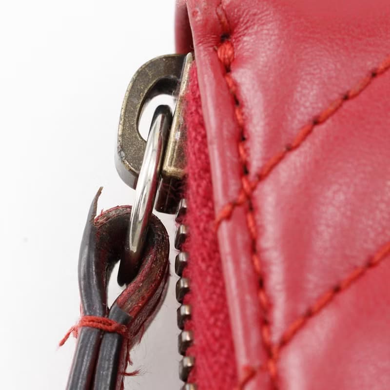 【日本直送】グッチ GUCCI ダブルG ジップアラウンドウォレット 長財布 GGマーモン シェブロンキルティング 443123 レザー 赤 レディース【中古】