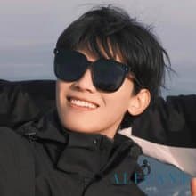 光影的灰月星曲│極簡時尚獵鷹黑TR90偏光墨鏡│UV400太陽眼鏡