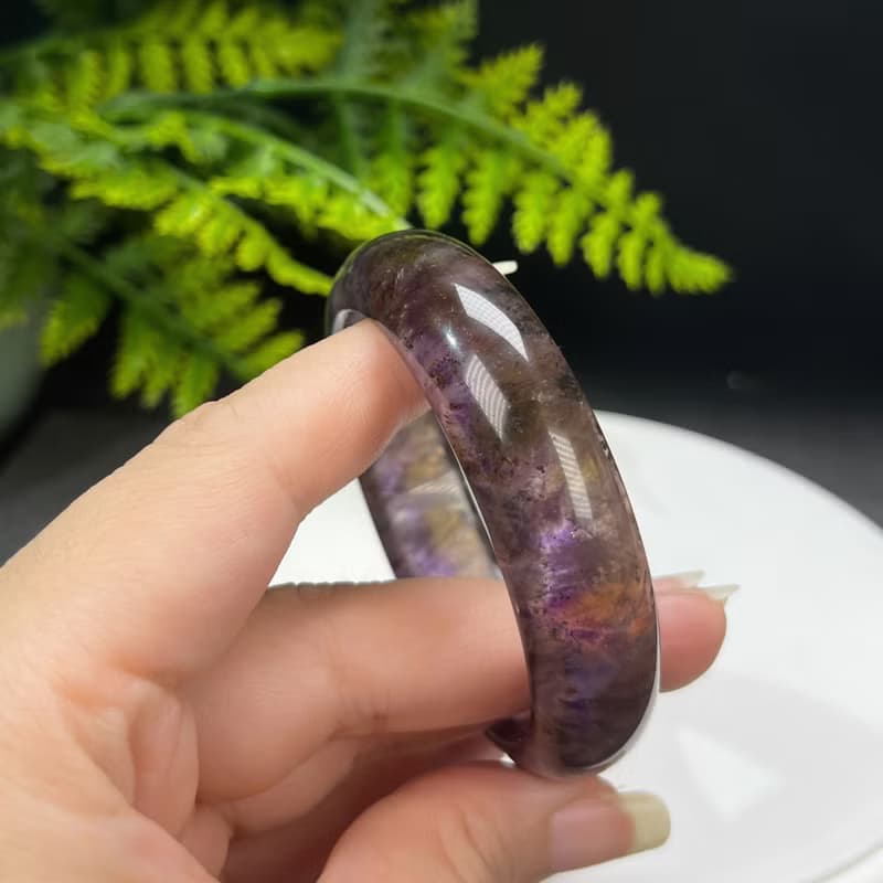 畢業級 極光23水晶手鐲 54MM 冰透彩虹閃片紫色水晶手環 羽毛金牙