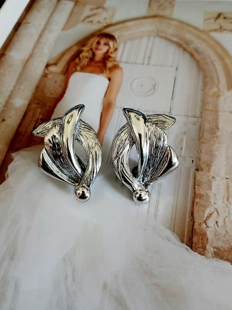 vintage jewelry  Selini 古董亮銀色羽翼夾式耳環