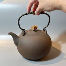 雕花銅把鐵鏽釉面燒水壺 / 煮水壺 / 小平凡手作
