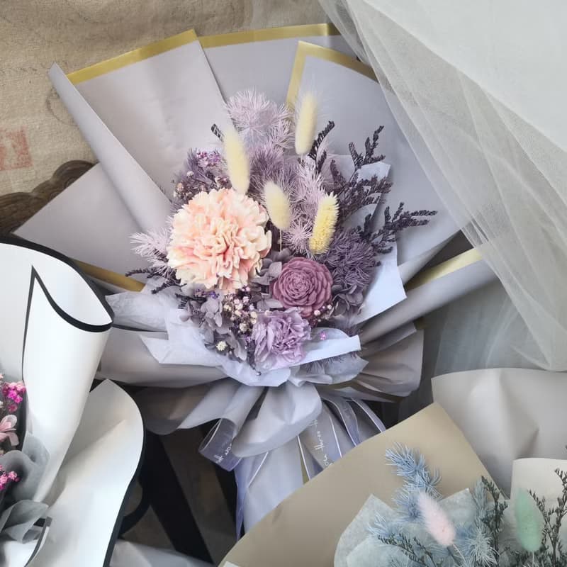 康乃馨大花束 乾燥花束 大型花束 母親節花束 禮物 生日 滿天星