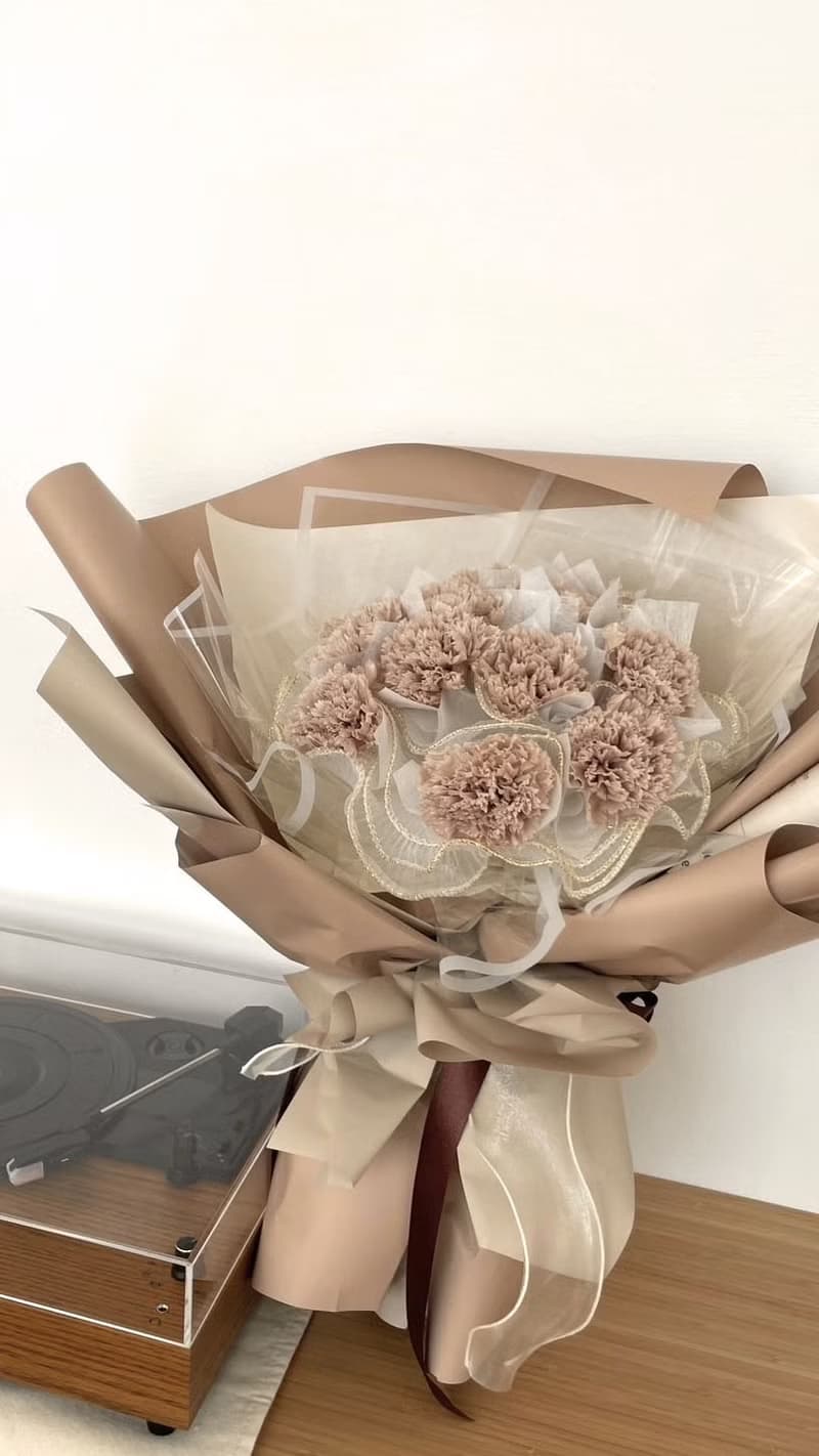 Flora Flower永生康乃馨花束-沈靜的溫柔