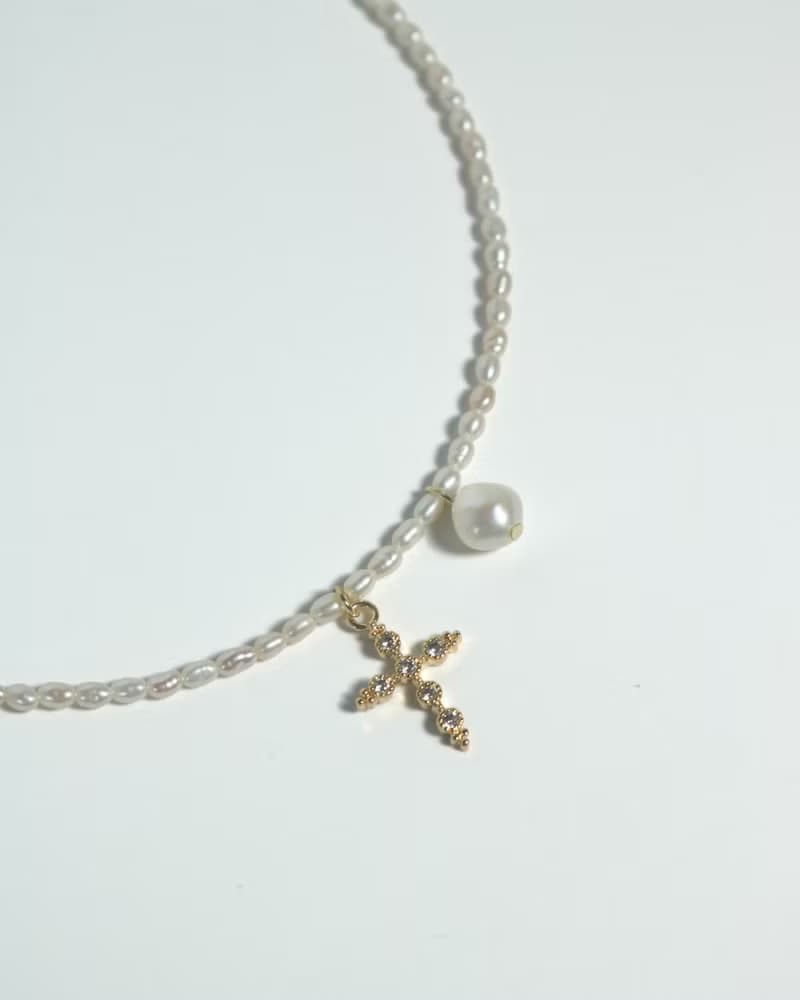 【手作設計】(現貨)Rebel 巴洛克十字架天然米粒珍珠項鍊