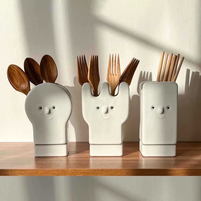Cutlery storage