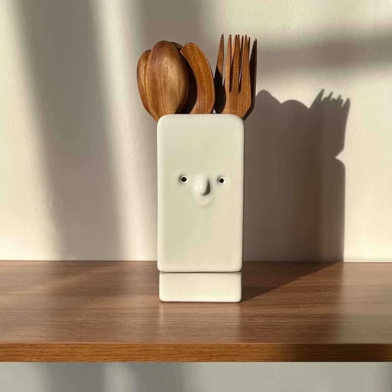 Cutlery storage