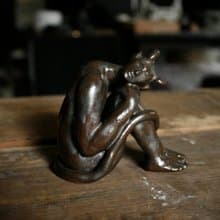 悲傷凝望的惡魔 (陶瓷 手工 雕塑 擺件)