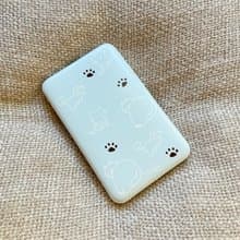 4 月新品主打星【小貓】內置線充電器