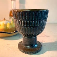 素雅刻紋陶製高腳杯_陶製容器