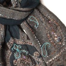 【精品禮盒】喀什米爾水煮羊毛手工刺繡圍巾披肩藍綠咖啡透紗釘珠