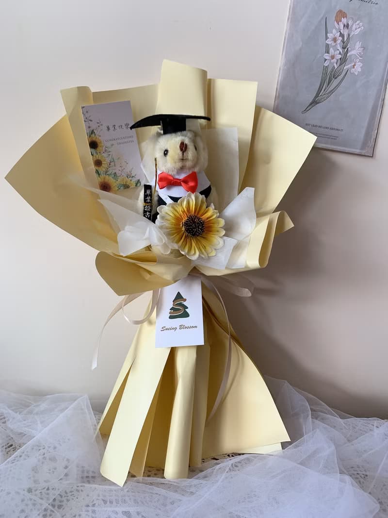 sueing_blossom  簡約版畢業熊花束