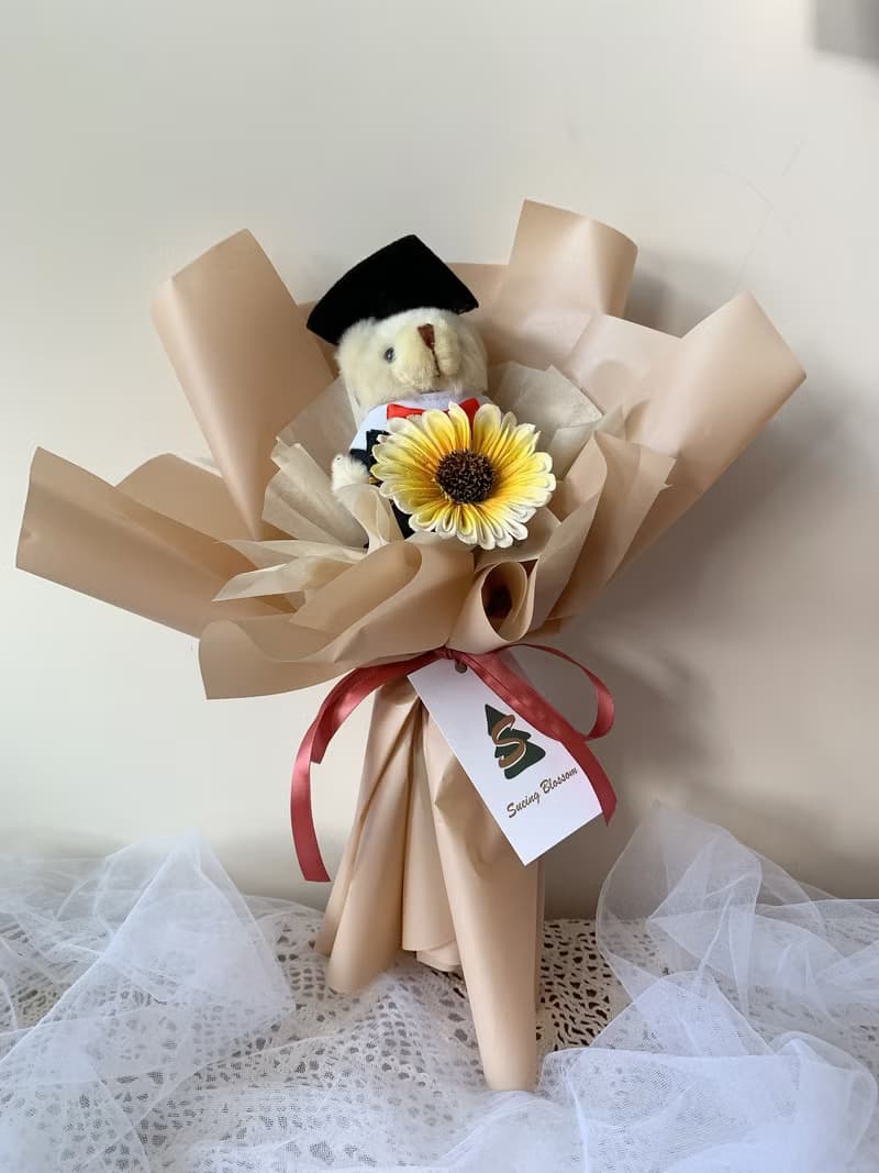 sueing_blossom  簡約版畢業熊花束