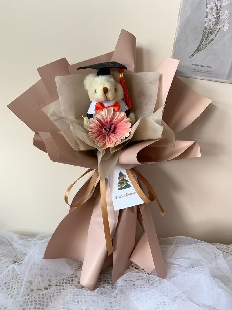 sueing_blossom  簡約版畢業熊花束