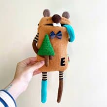 E*group 門牙包  阿兔  熊  焦糖巧克力  iphone 手機套