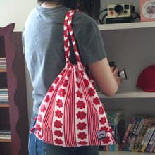 Daisy drawstring bag / backpack (red)