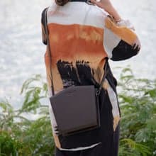 TAT・復古瀟灑罕有五角形簡約單肩斜揹包・可調節肩帶・朱古力