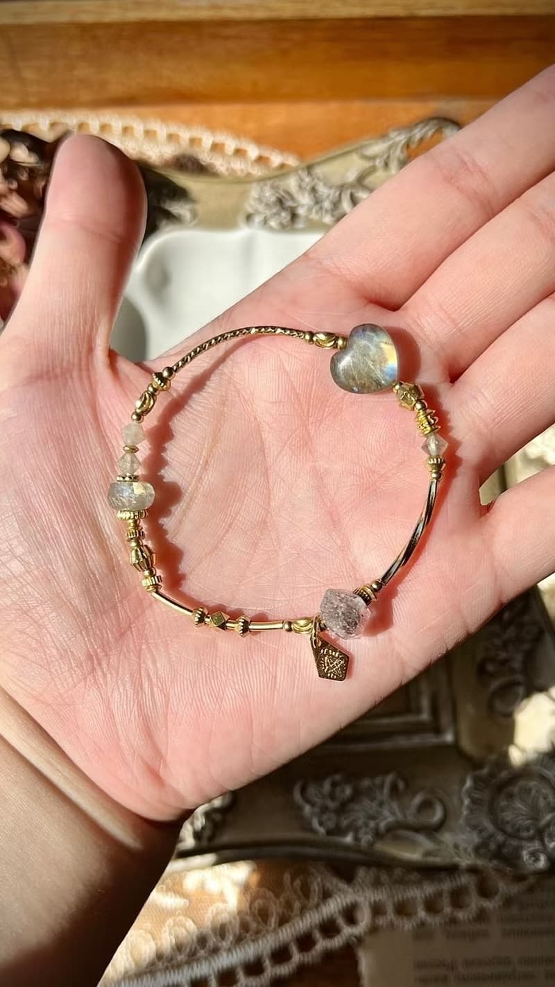 -月光中搗藥的兔子-天然水晶手鏈/黃銅手鍊