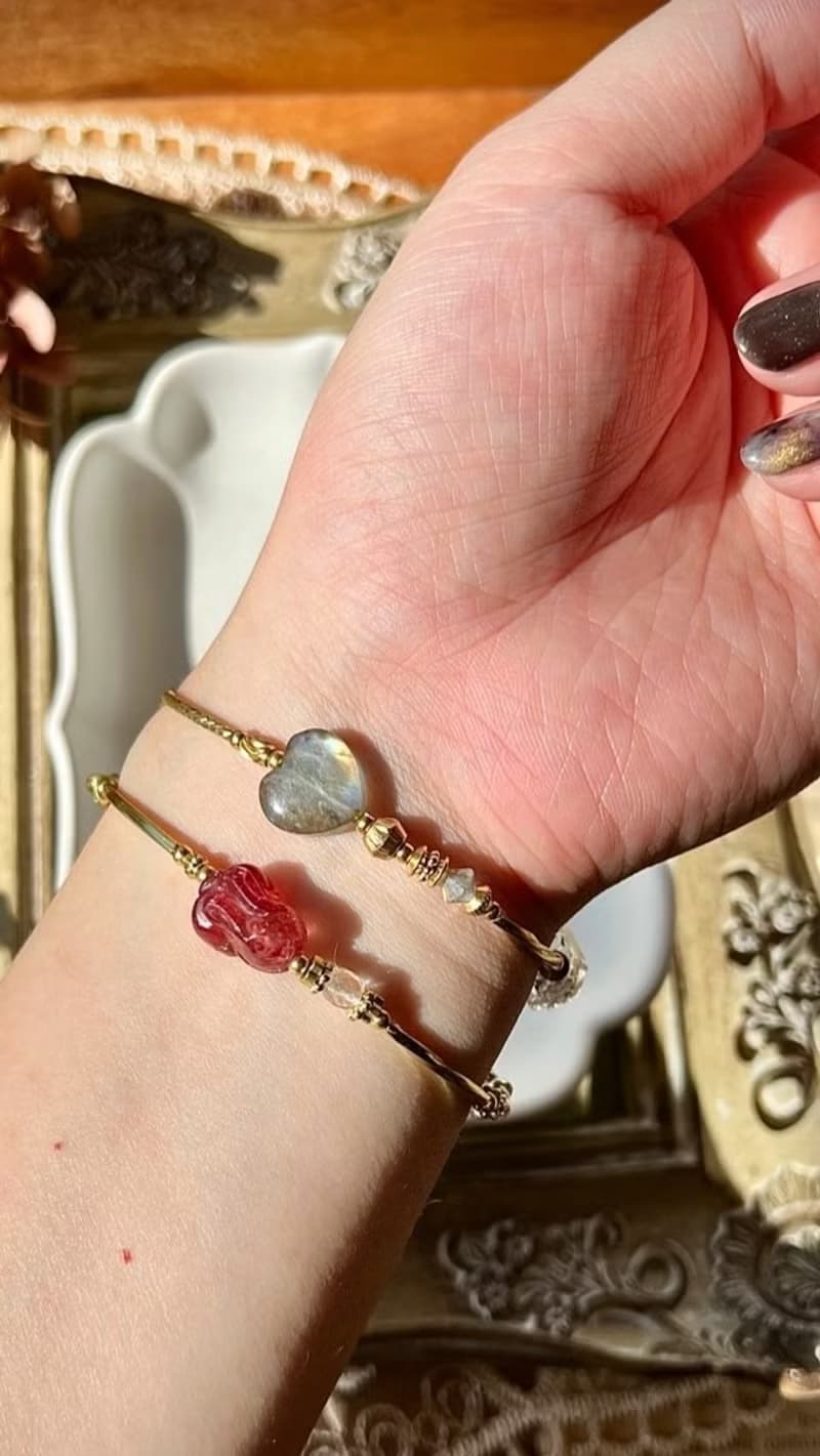 -月光中搗藥的兔子-天然水晶手鏈/黃銅手鍊