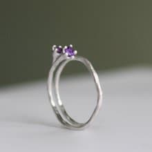 Little Mollis Ring (Amethyst) sand blast finishing