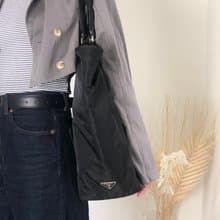 【 日本直送　名牌中古包 】PRADA プラダ トートバッグ ブラック トライアングルロゴ ナイロン ポーチ付き vintage ヴィンテージ ehdcz6