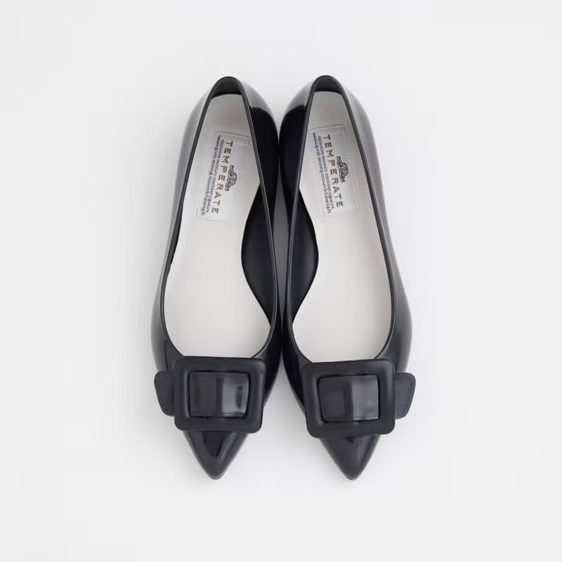 NINA (BLACK) PVC POINTED TOE FLATS  ポインテッドトゥ パンプス