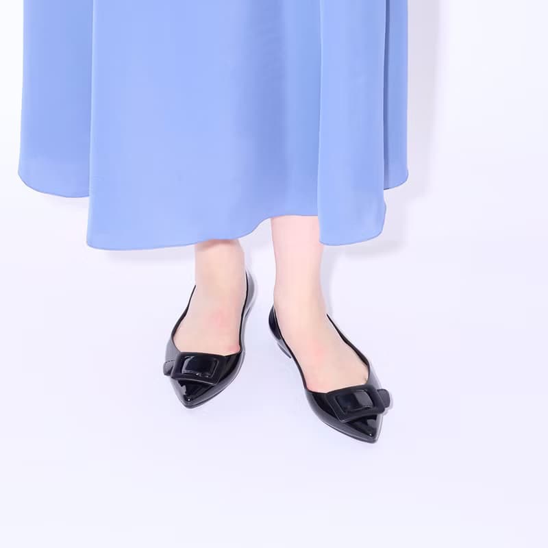 NINA (BLACK) PVC POINTED TOE FLATS  ポインテッドトゥ パンプス