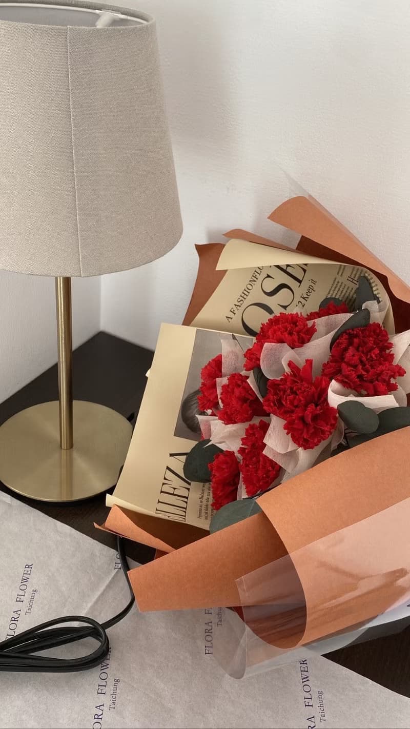 Flora Flower永生康乃馨花束-法式優雅