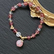 招桃花旺人緣-星光草莓晶x藍針白水晶x白水晶x鹽源瑪瑙黃銅手鍊