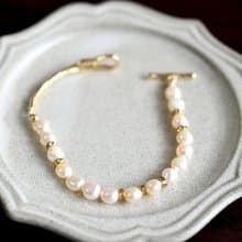 幸せを運んでくれる　枝　バロックパールのレスレット　6月誕生石